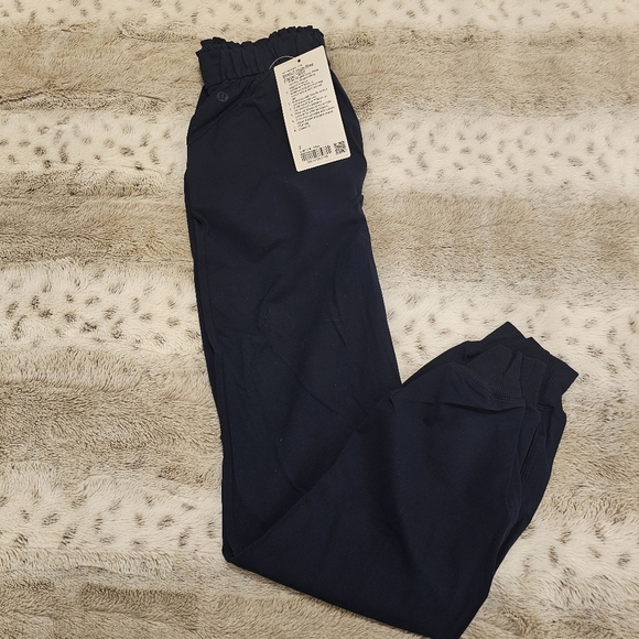 Lululemon Stretch High-Rise Jogger - Picture 2 of 5